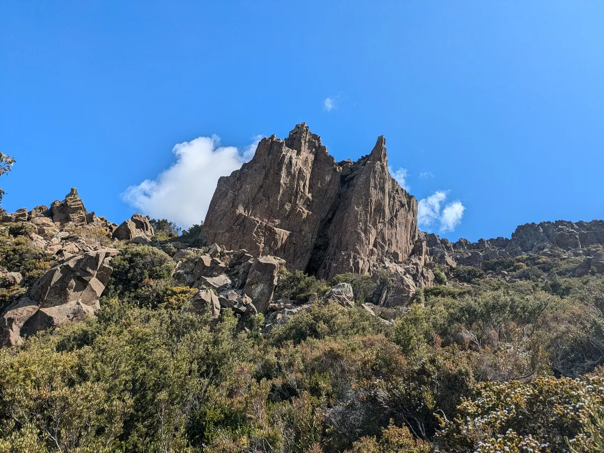 Grand bloc rocheux