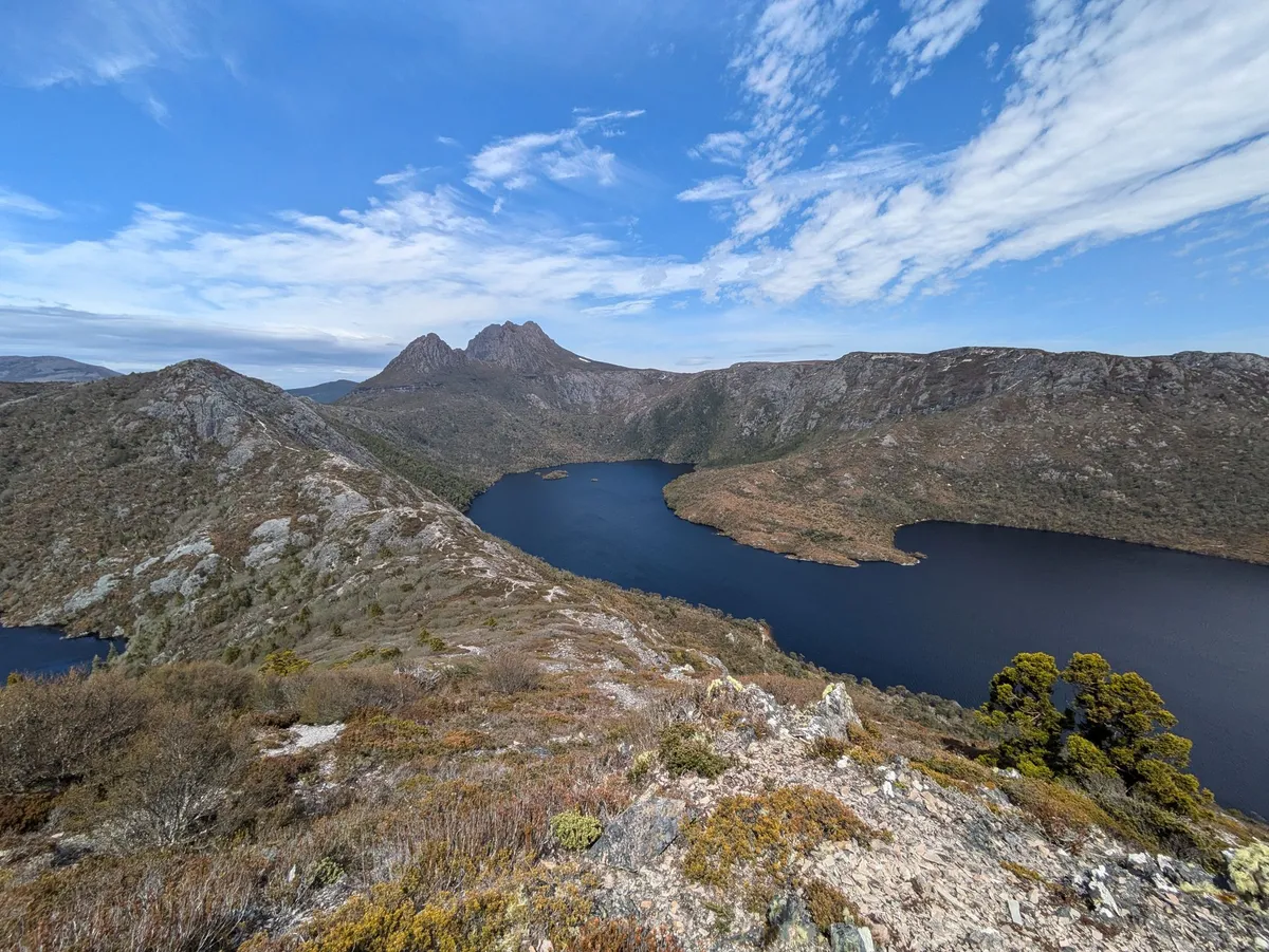 Paysage de lacs et montagnes